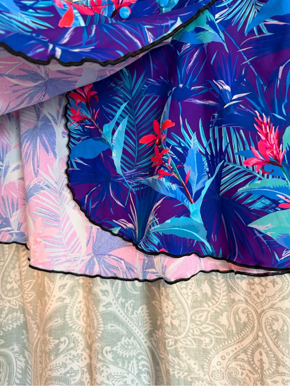 Women's Tropical Print Mini Skirt - Blue Floral - Picture 3 of 4
